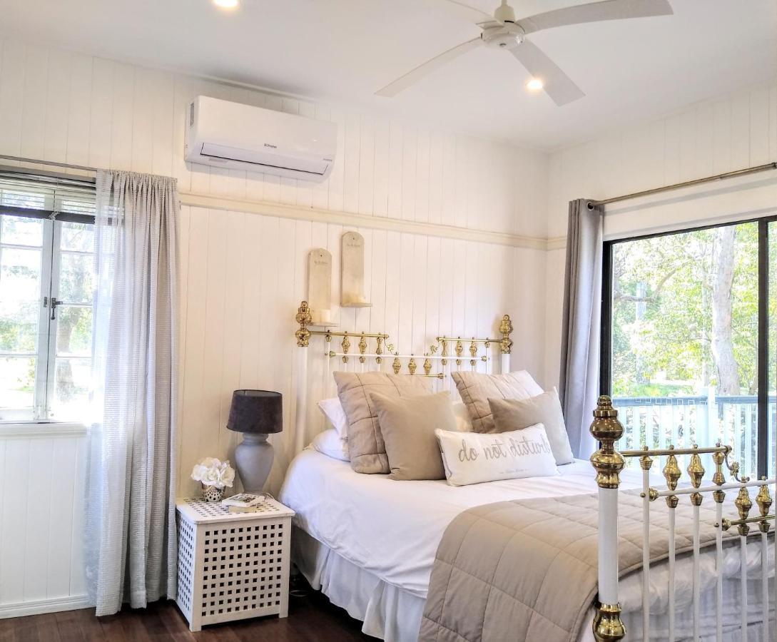Lake Weyba Noosa Lodge & Kangaroos Peregian Beach Dış mekan fotoğraf